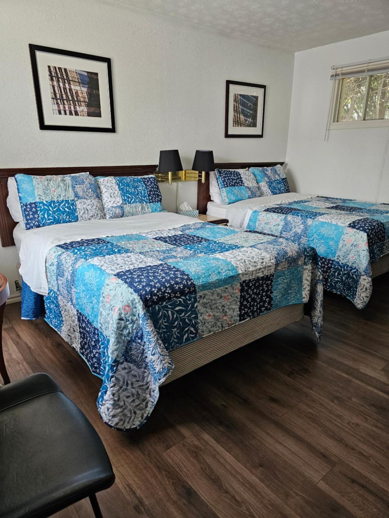 Motel De L'outlet 2*