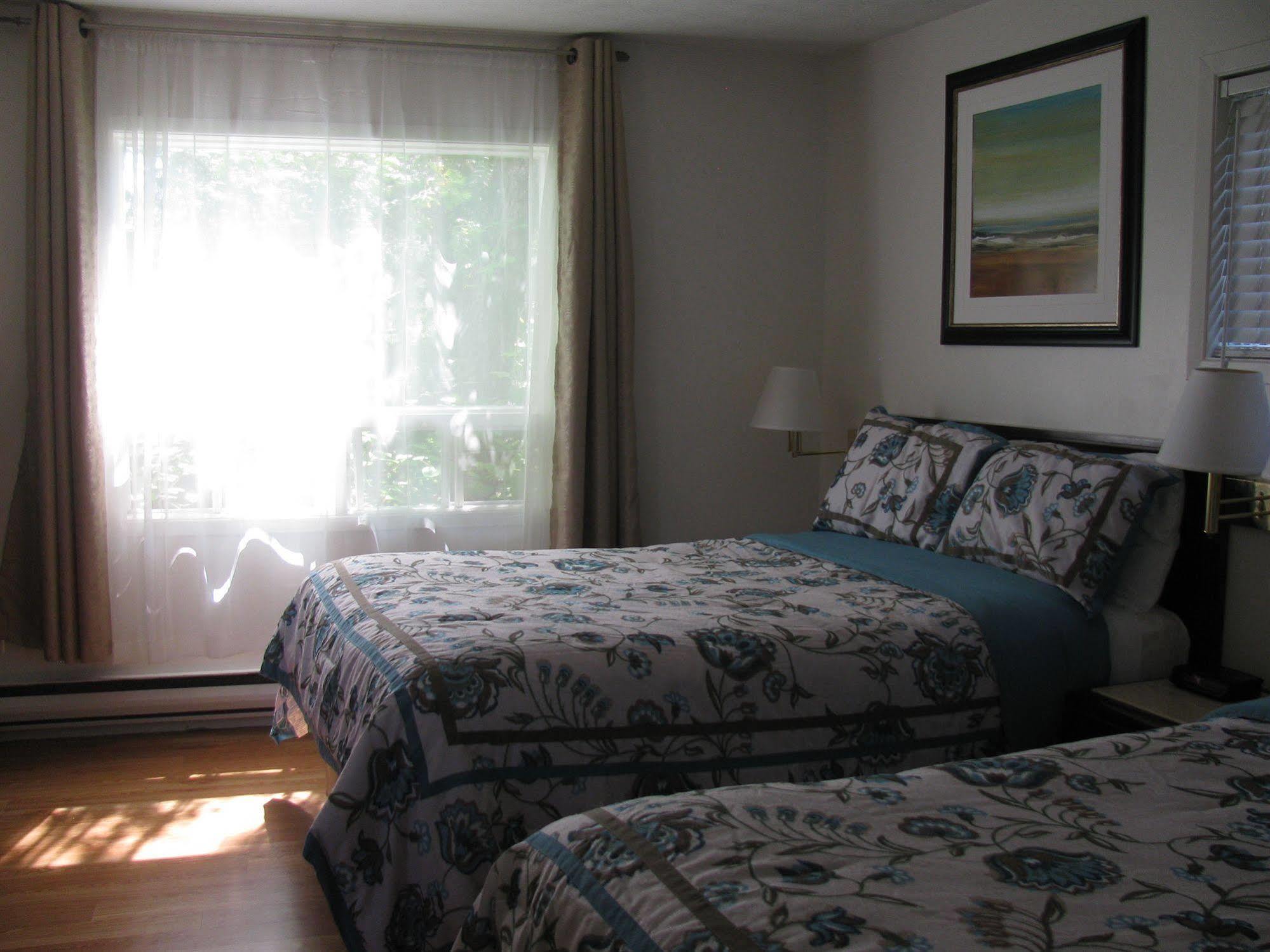 De L'outlet Motel 2*